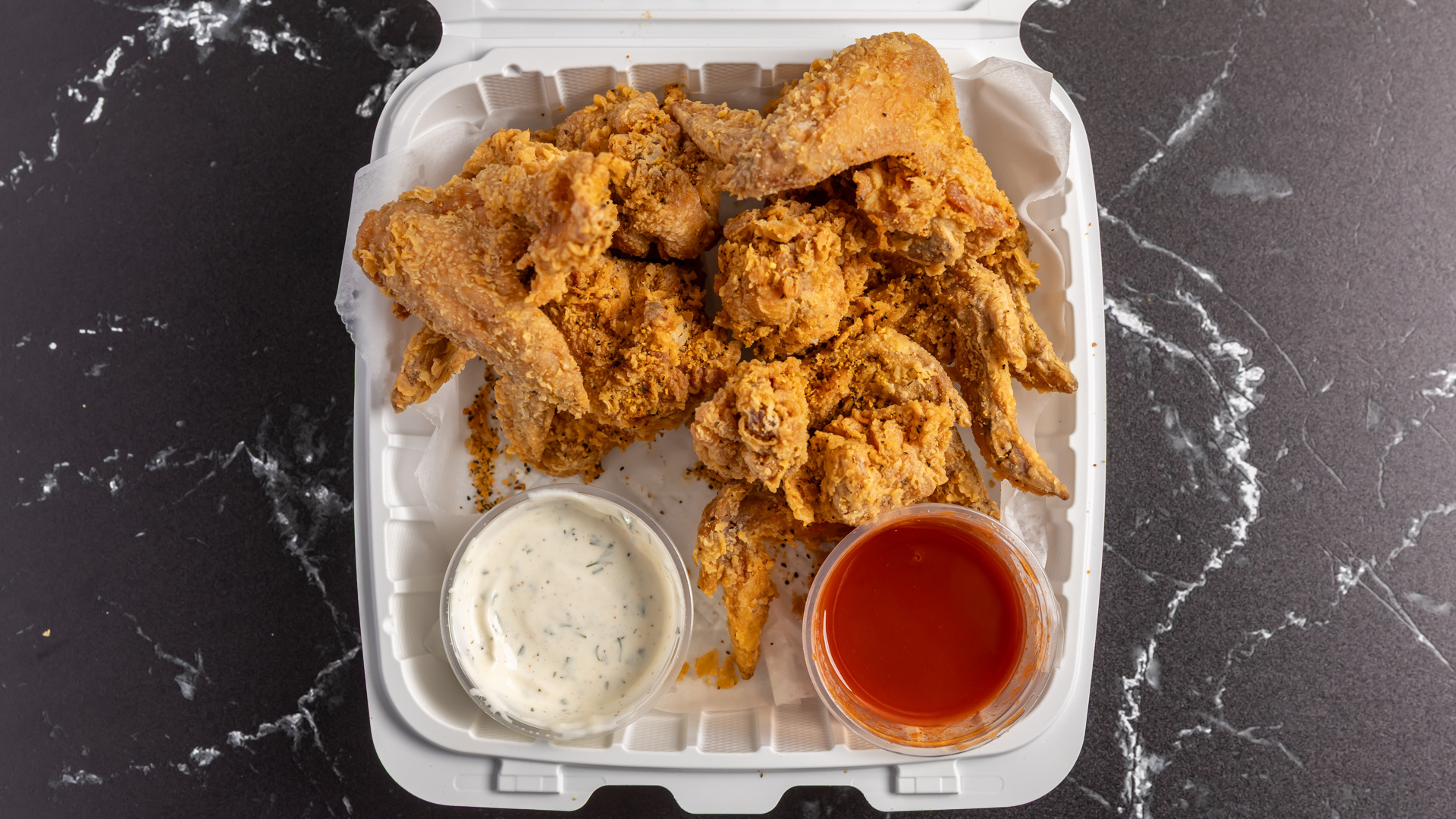 Fried Chicken Wings with Dipping Sauces